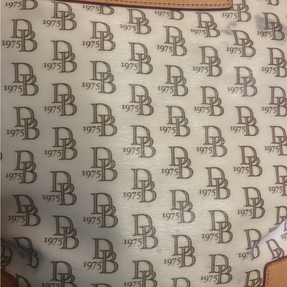 Dooney & Bourke Cream and Tan Signature Tote Bag - Picture 5 of 16